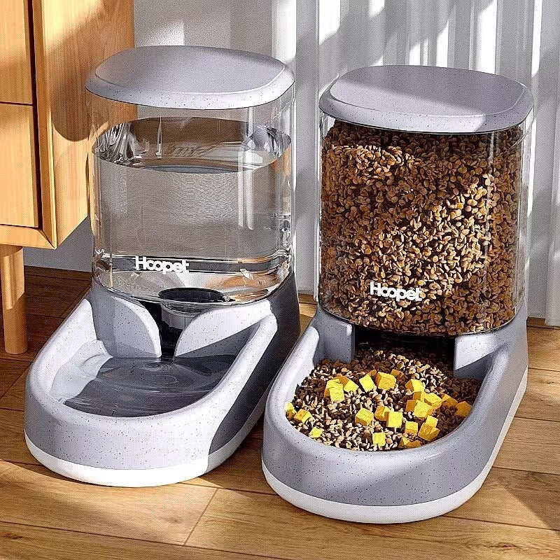 Pet automatic feeder